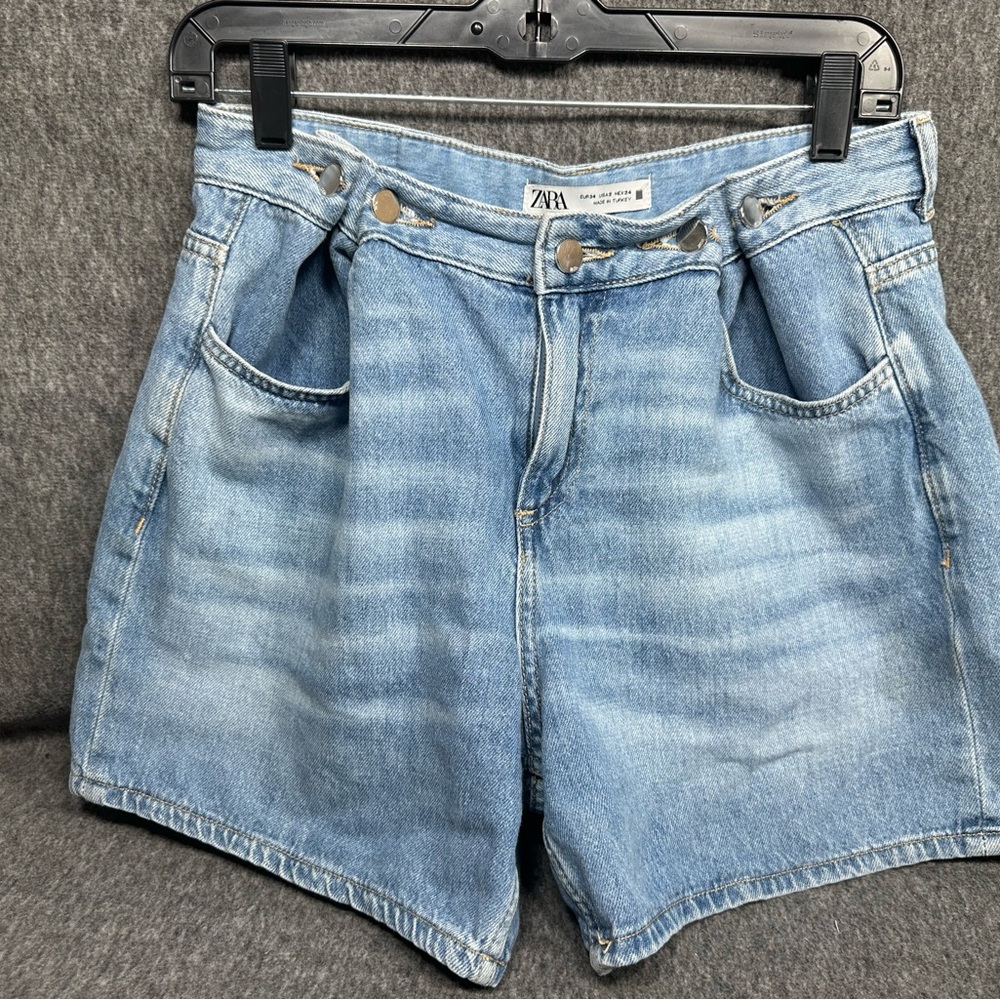 Zara Women's Light Blue Jean Shorts